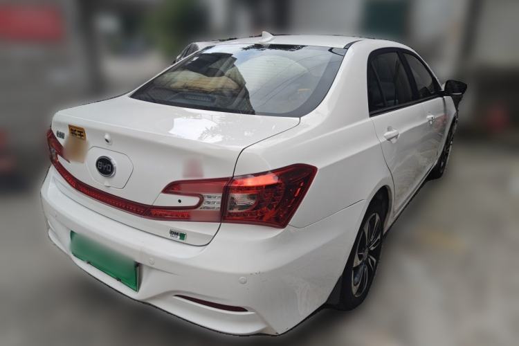 Used BYD Qin New Energy 2015 1.5T Dual-Crown Flagship Edition Rear Right 45 Deg