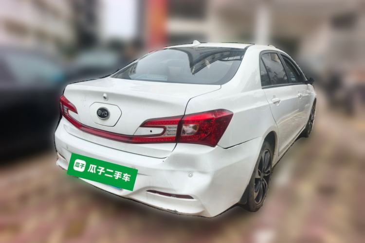 Used BYD Qin New Energy 2015 1.5T Dual-Crown Flagship Plus Edition Rear Right 45 Deg