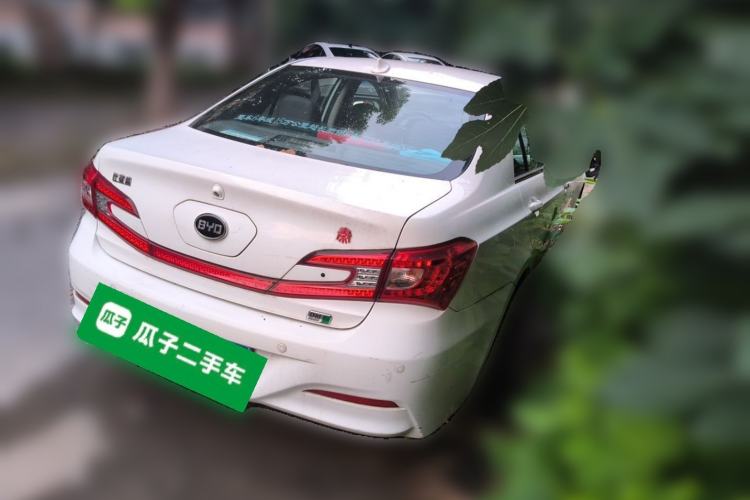 Used BYD Qin New Energy 2015 1.5T Dual-Crown Flagship Edition Rear Right 45 Deg