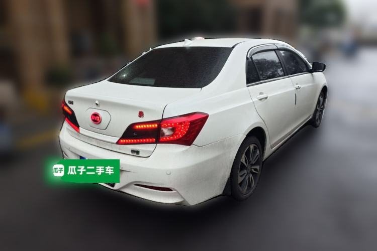 Used BYD Qin New Energy 2015 1.5T Dual-Crown Flagship Plus Edition Rear Right 45 Deg