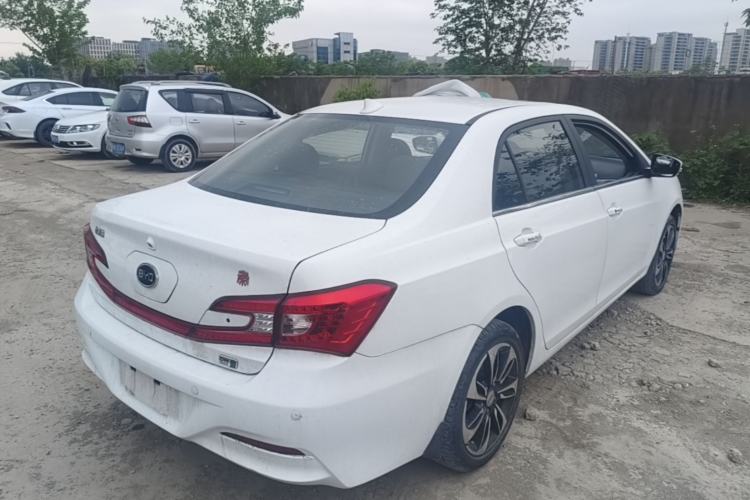 Used BYD Qin New Energy 2015 1.5T Dual-Crown Flagship Edition Rear Right 45 Deg