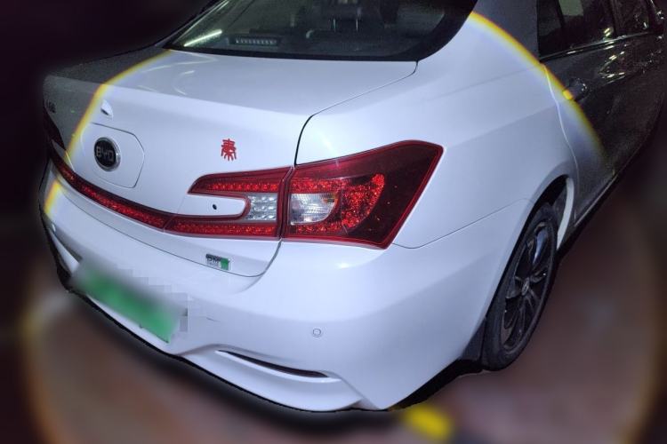 Used BYD Qin New Energy 2015 1.5T Dual-Crown Flagship Plus Edition Rear Right 45 Deg