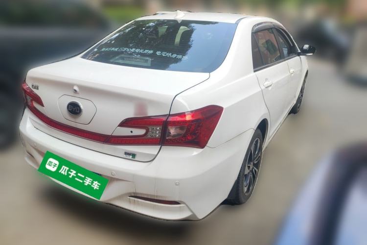 Used BYD Qin New Energy 2015 1.5T Dual-Crown Flagship Plus Edition Rear Right 45 Deg