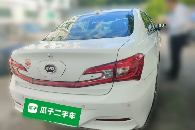 Used BYD Qin New Energy 2015 1.5T Dual-Crown Flagship Plus Edition Rear Right 45 Deg