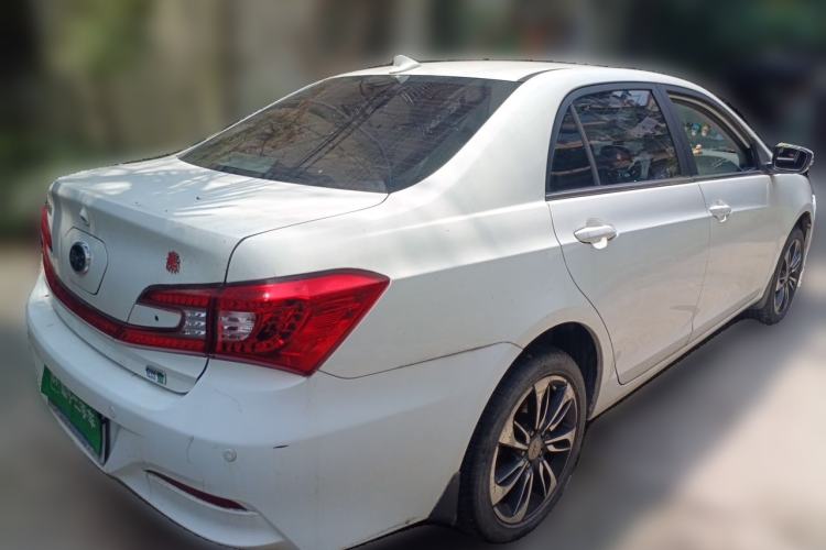 Used BYD Qin New Energy 2015 1.5T Dual-Crown Flagship Plus Edition Rear Right 45 Deg