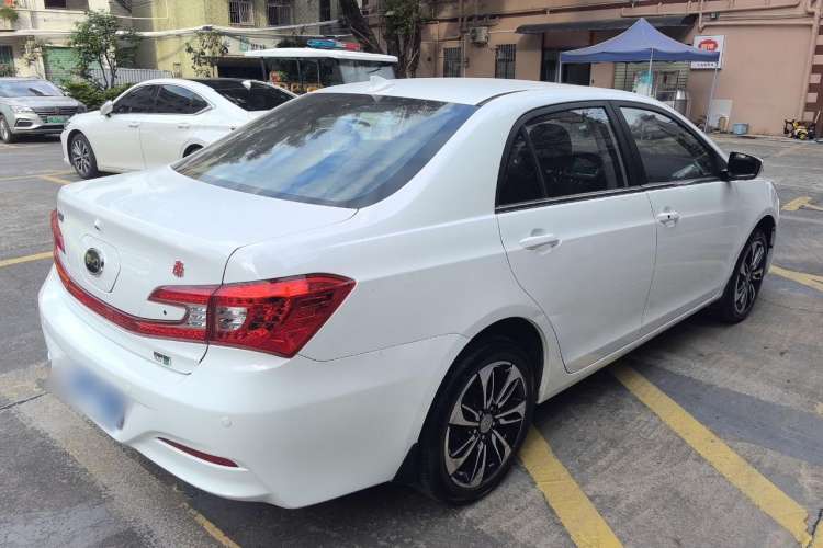 Used BYD Qin New Energy 2015 1.5T Dual-Crown Flagship Plus Edition Rear Right 45 Deg