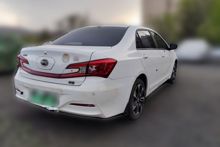 Used BYD Qin New Energy 2015 1.5T Dual-Crown Flagship Edition Rear Right 45 Deg