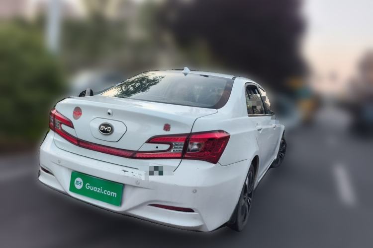Used BYD Qin New Energy 2015 1.5T Dual-Crown Flagship Plus Edition Rear Right 45 Deg
