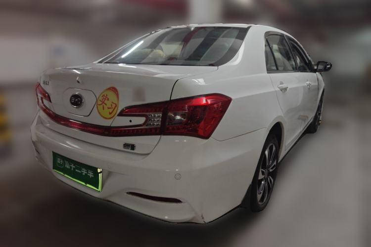 Used BYD Qin New Energy 2015 1.5T Dual-Crown Flagship Plus Edition Rear Right 45 Deg