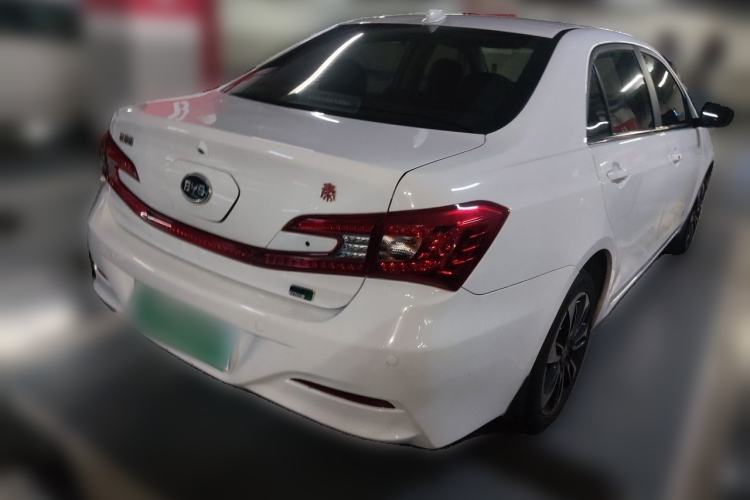 Used BYD Qin New Energy 2015 1.5T Dual-Crown Flagship Plus Edition Rear Right 45 Deg