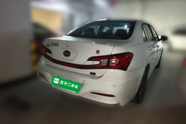 Used BYD Qin New Energy 2015 1.5T Dual-Crown Flagship Edition Rear Right 45 Deg