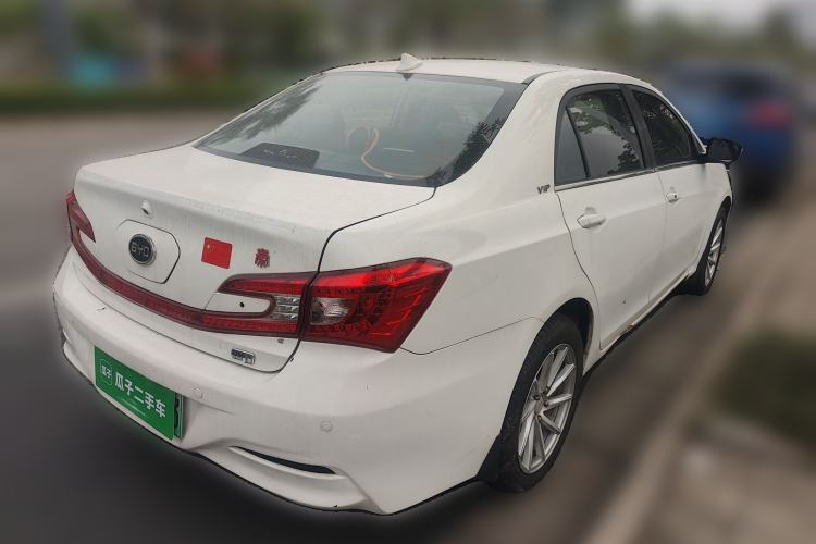 Used BYD Qin New Energy 2015 1.5T Dual-Crown Flagship Edition Rear Right 45 Deg