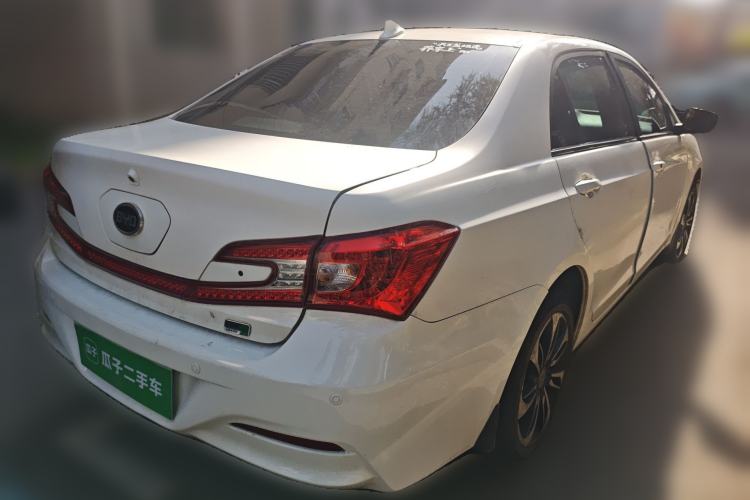 Used BYD Qin New Energy 2015 1.5T Dual-Crown Flagship Plus Edition Rear Right 45 Deg