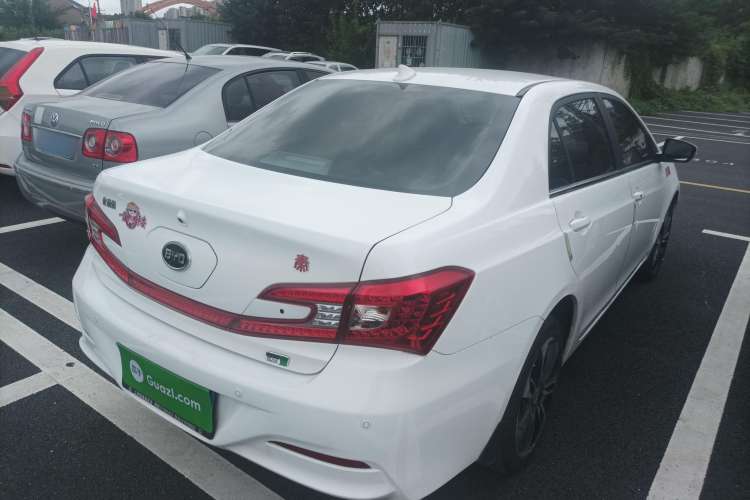 Used BYD Qin New Energy 2015 1.5T Dual-Crown Flagship Plus Edition Rear Right 45 Deg