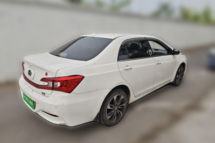 Used BYD Qin New Energy 2015 1.5T Dual-Crown Flagship Plus Edition Rear Right 45 Deg