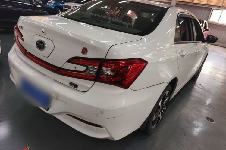 Used BYD Qin New Energy 2015 1.5T Dual-Crown Flagship Edition Rear Right 45 Deg