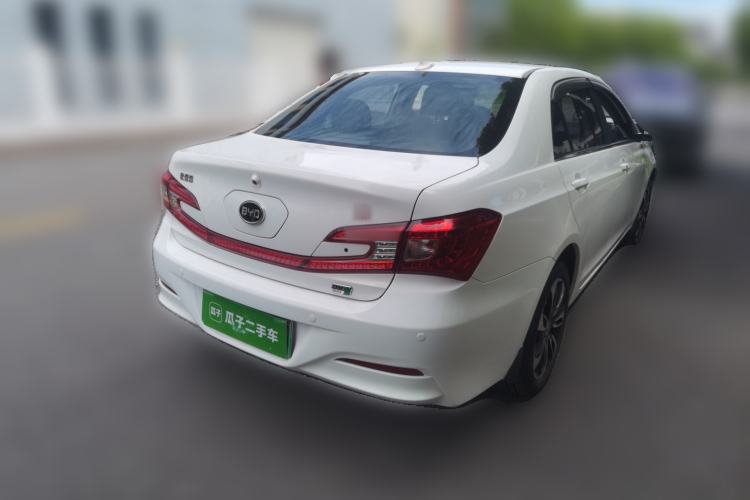 Used BYD Qin New Energy 2015 1.5T Dual-Crown Flagship Plus Edition Rear Right 45 Deg