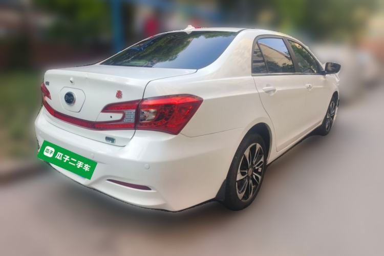 Used BYD Qin New Energy 2015 1.5T Dual-Crown Flagship Plus Edition Rear Right 45 Deg