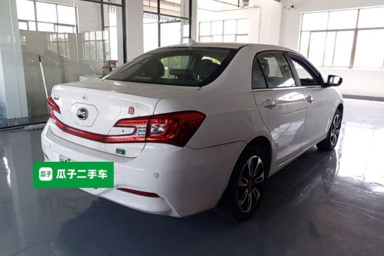 Used BYD Qin New Energy 2015 1.5T Dual-Crown Flagship Plus Edition Rear Right 45 Deg