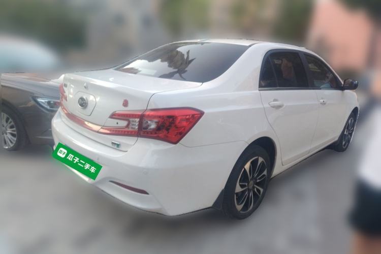 Used BYD Qin New Energy 2015 1.5T Dual-Crown Flagship Plus Edition Rear Right 45 Deg