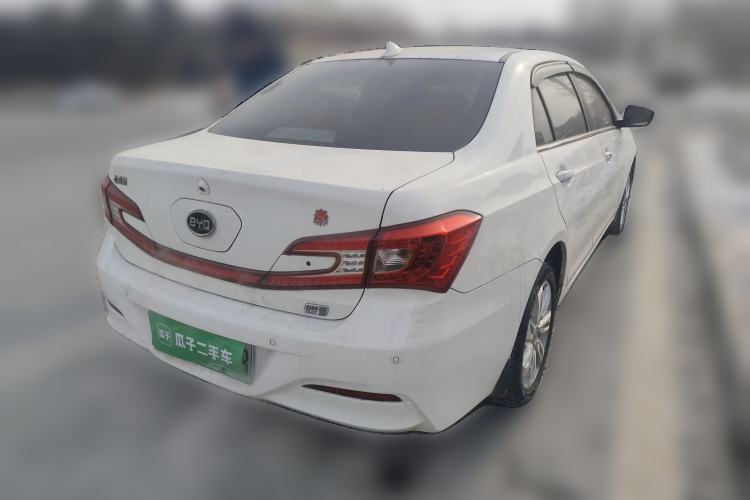 Used BYD Qin New Energy 2015 1.5T Dual-Crown Flagship Edition Rear Right 45 Deg