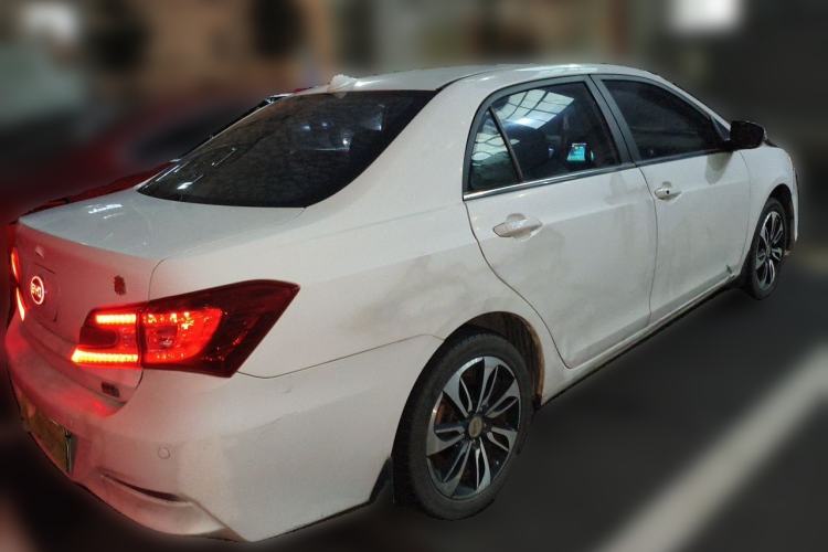 Used BYD Qin New Energy 2015 1.5T Dual-Crown Flagship Plus Edition Rear Right 45 Deg