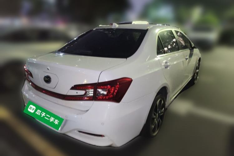 Used BYD Qin New Energy 2015 1.5T Dual-Crown Flagship Edition Rear Right 45 Deg