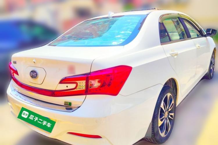 Used BYD Qin New Energy 2015 1.5T Dual-Crown Flagship Plus Edition Rear Right 45 Deg