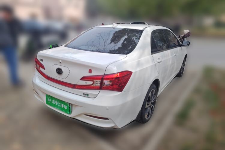 Used BYD Qin New Energy 2015 1.5T Dual-Crown Flagship Plus Edition Rear Right 45 Deg