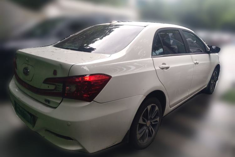 Used BYD Qin New Energy 2015 1.5T Dual-Crown Flagship Edition Rear Right 45 Deg