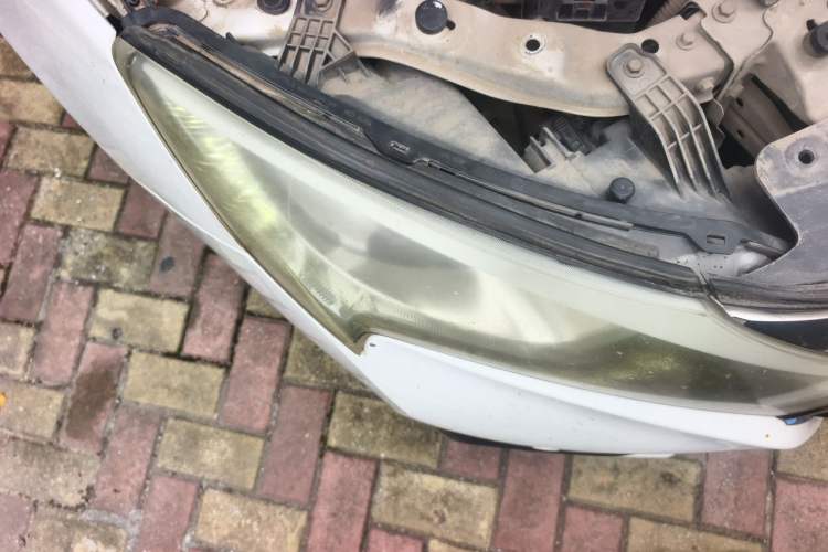 Used BYD Qin New Energy 2015 1.5T Dual-Crown Flagship Plus Edition Right Front Headlight