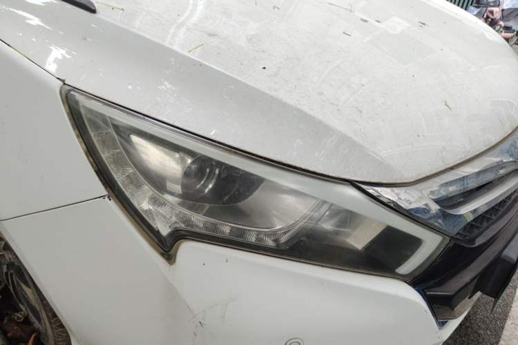 Used BYD Qin New Energy 2015 1.5T Dual-Crown Flagship Plus Edition Right Front Headlight