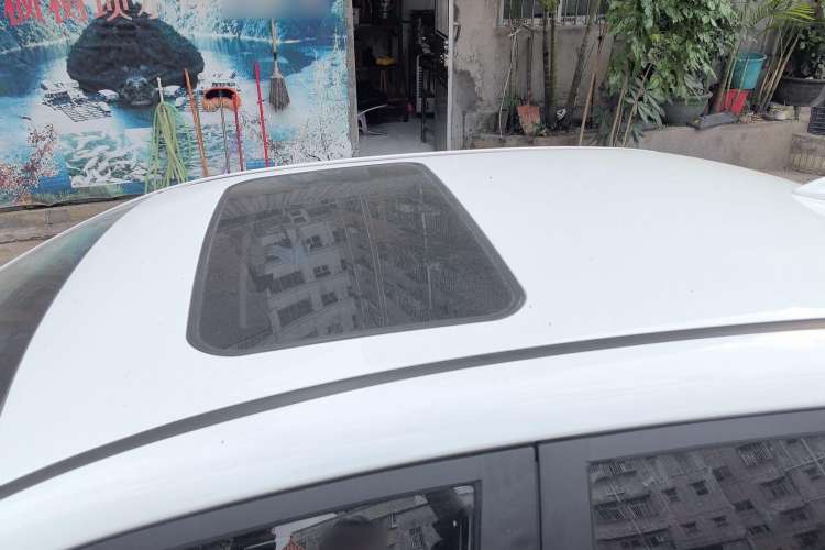 Used BYD Qin New Energy 2015 1.5T Dual-Crown Flagship Plus Edition Roof