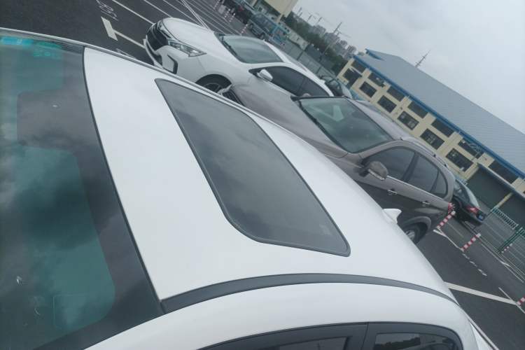 Used BYD Qin New Energy 2015 1.5T Dual-Crown Flagship Plus Edition Roof
