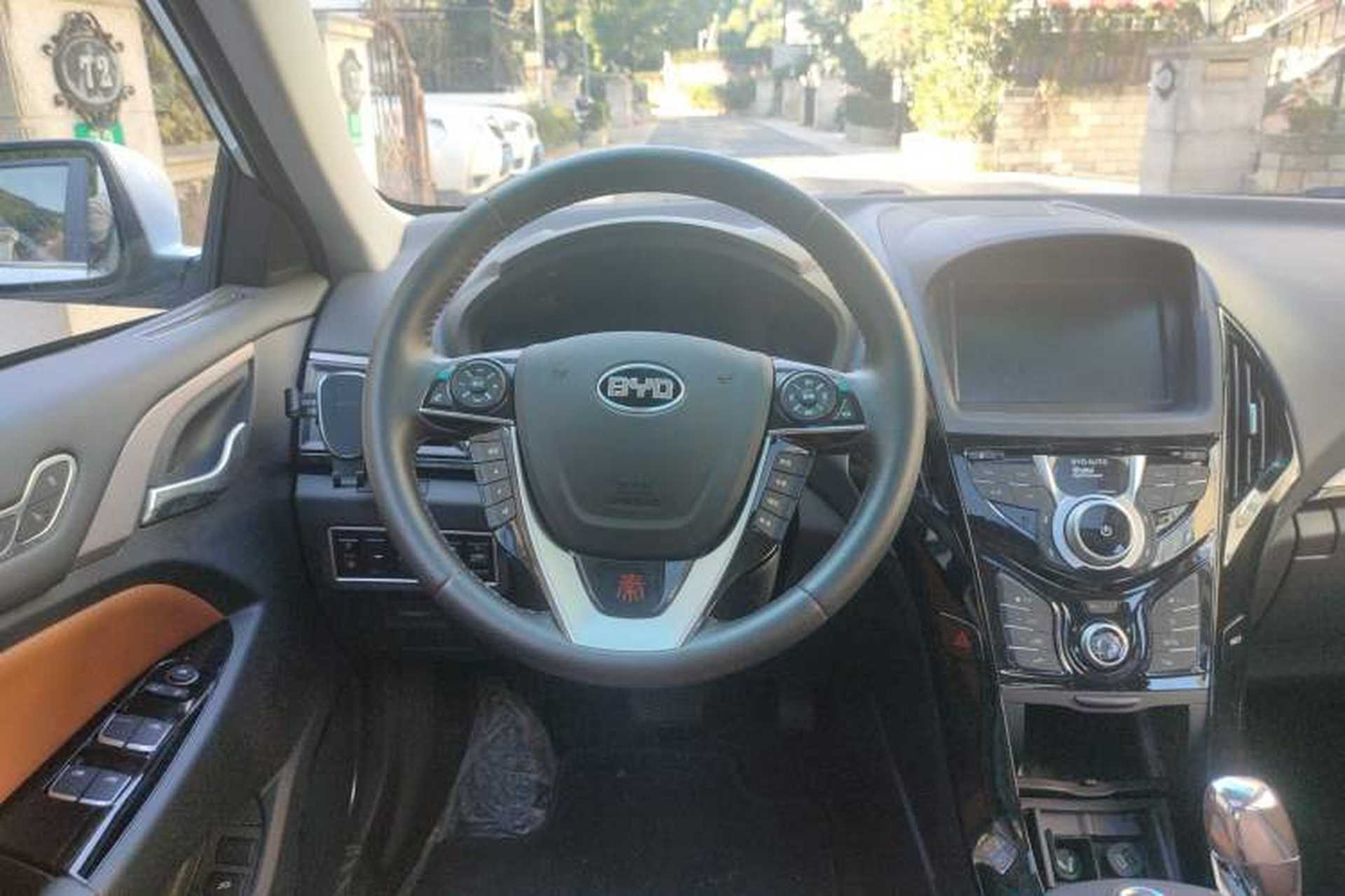Used BYD Qin New Energy 2015 1.5T Dual-Crown Flagship Plus Edition Steering Wheel