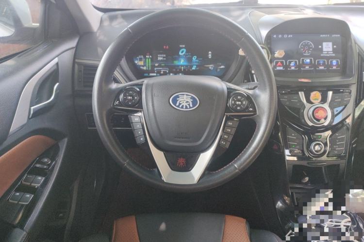 Used BYD Qin New Energy 2015 1.5T Dual-Crown Flagship Edition Steering Wheel