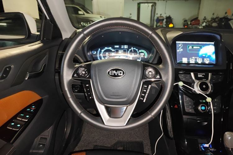 Used BYD Qin New Energy 2015 1.5T Dual-Crown Flagship Plus Edition Steering Wheel
