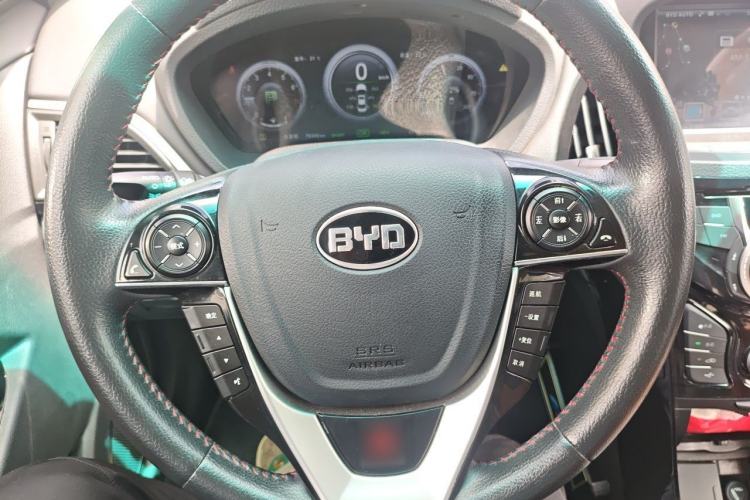 Used BYD Qin New Energy 2015 1.5T Dual-Crown Flagship Plus Edition Steering Wheel