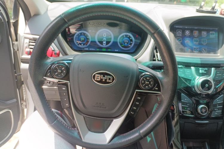 Used BYD Qin New Energy 2015 1.5T Dual-Crown Flagship Plus Edition Steering Wheel