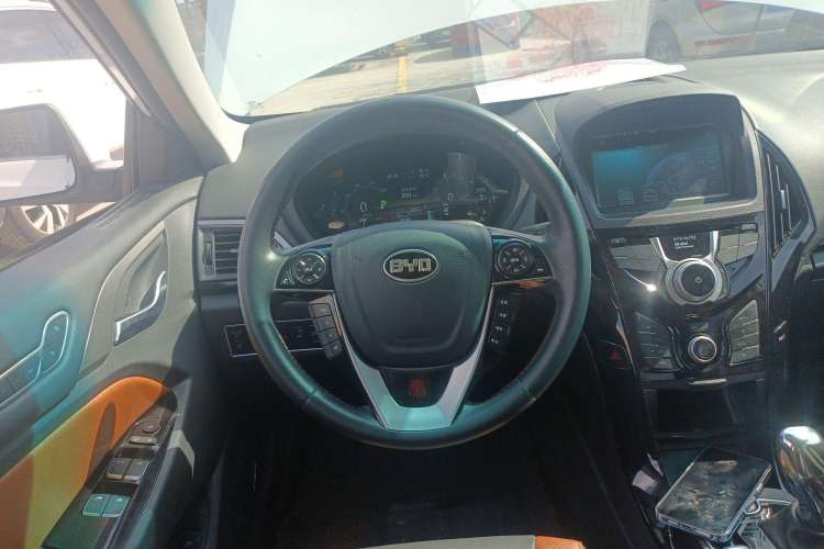 Used BYD Qin New Energy 2015 1.5T Dual-Crown Flagship Plus Edition Steering Wheel