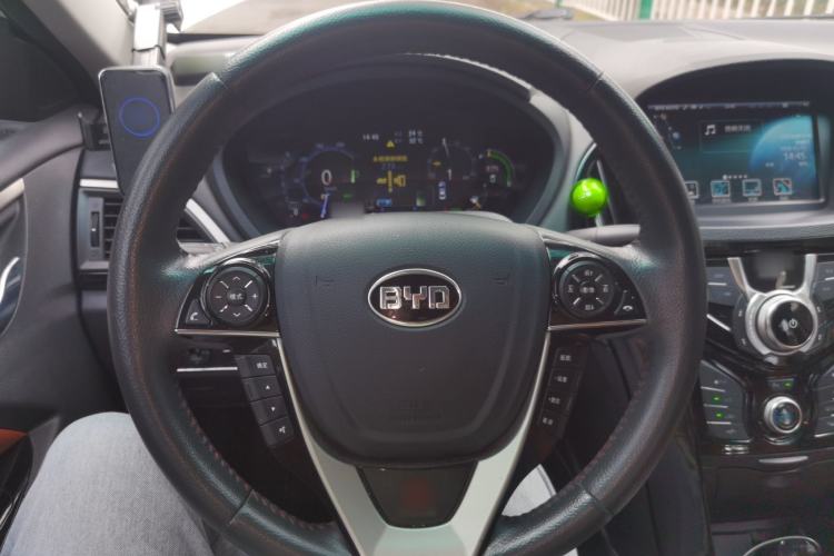 Used BYD Qin New Energy 2015 1.5T Dual-Crown Flagship Plus Edition Steering Wheel