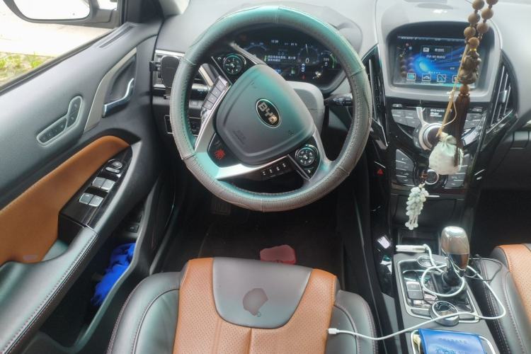 Used BYD Qin New Energy 2015 1.5T Dual-Crown Flagship Plus Edition Steering Wheel