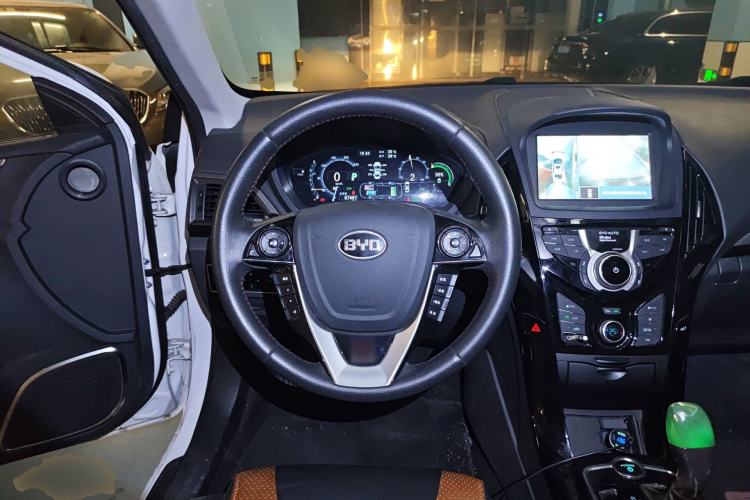 Used BYD Qin New Energy 2015 1.5T Dual-Crown Flagship Plus Edition Steering Wheel