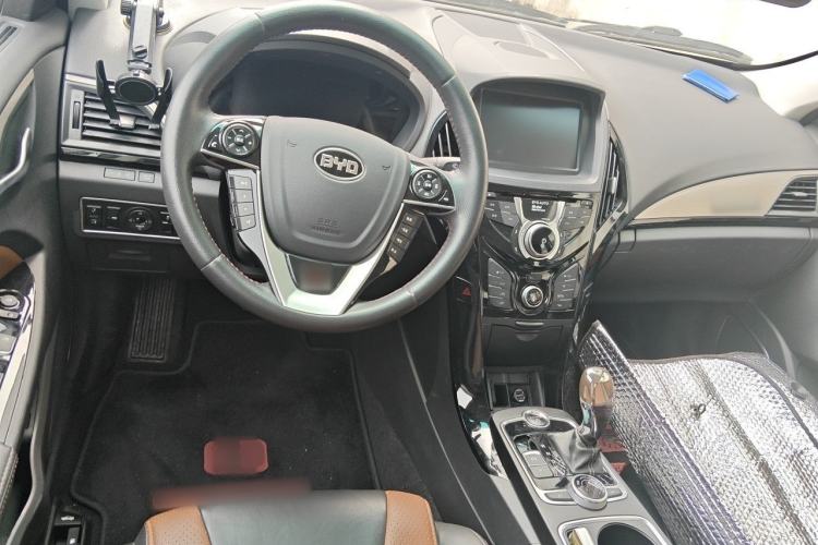 Used BYD Qin New Energy 2015 1.5T Dual-Crown Flagship Plus Edition Steering Wheel
