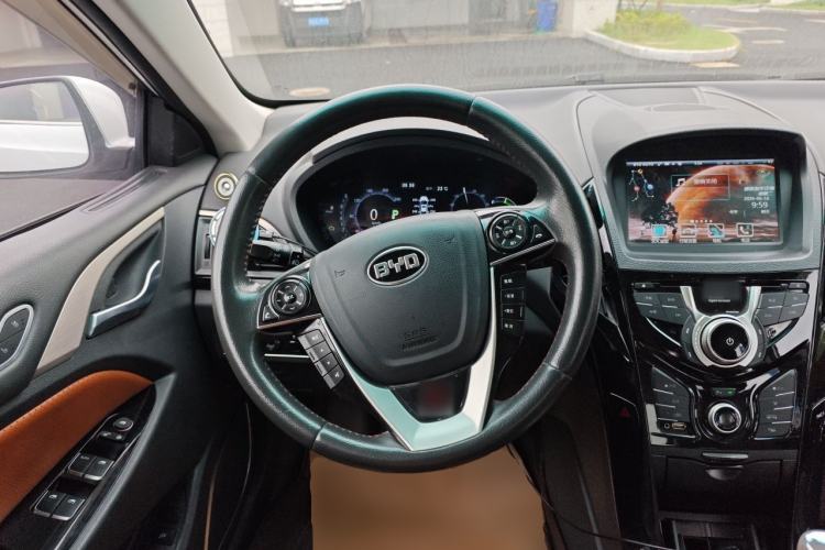 Used BYD Qin New Energy 2015 1.5T Dual-Crown Flagship Plus Edition Steering Wheel