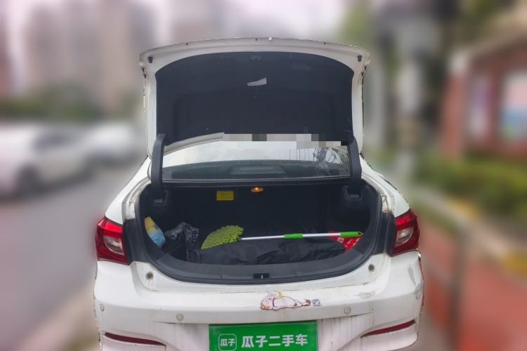 Used BYD Qin New Energy 2015 1.5T Dual-Crown Flagship Plus Edition Trunk