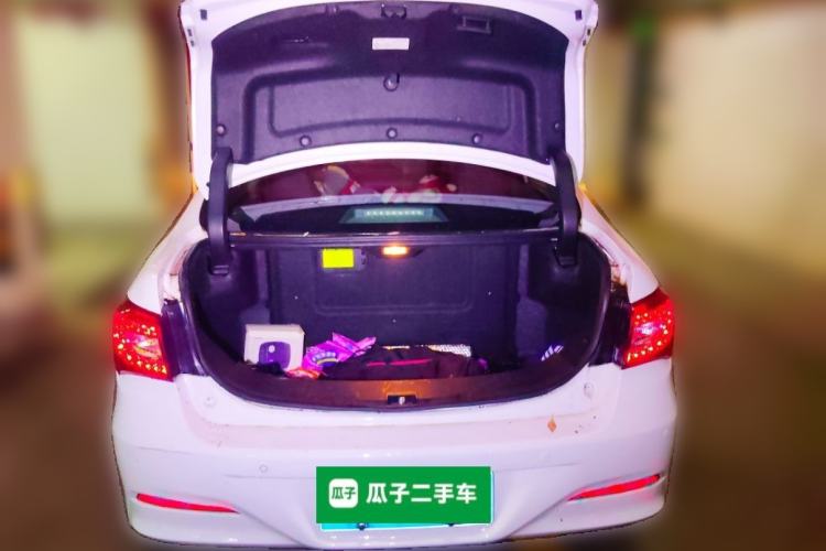 Used BYD Qin New Energy 2015 1.5T Dual-Crown Flagship Plus Edition Trunk