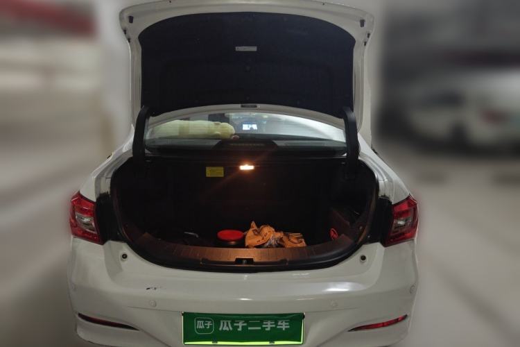Used BYD Qin New Energy 2015 1.5T Dual-Crown Flagship Plus Edition Trunk