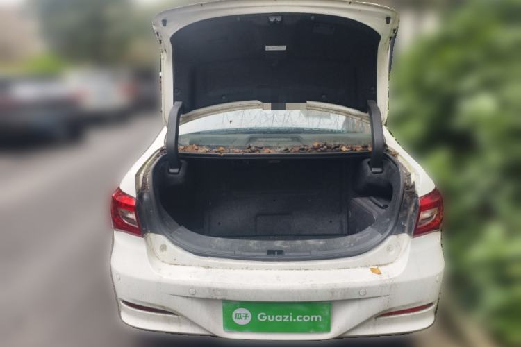 Used BYD Qin New Energy 2015 1.5T Dual-Crown Flagship Plus Edition Trunk