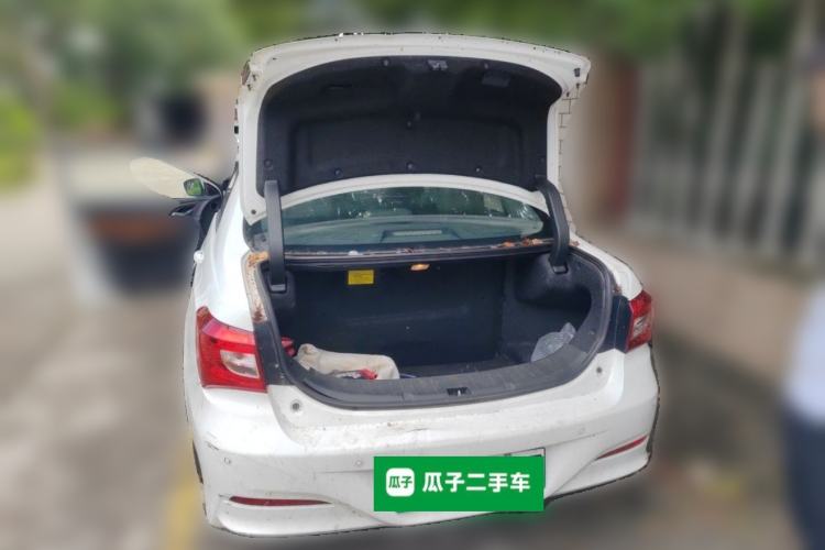 Used BYD Qin New Energy 2015 1.5T Dual-Crown Flagship Plus Edition Trunk